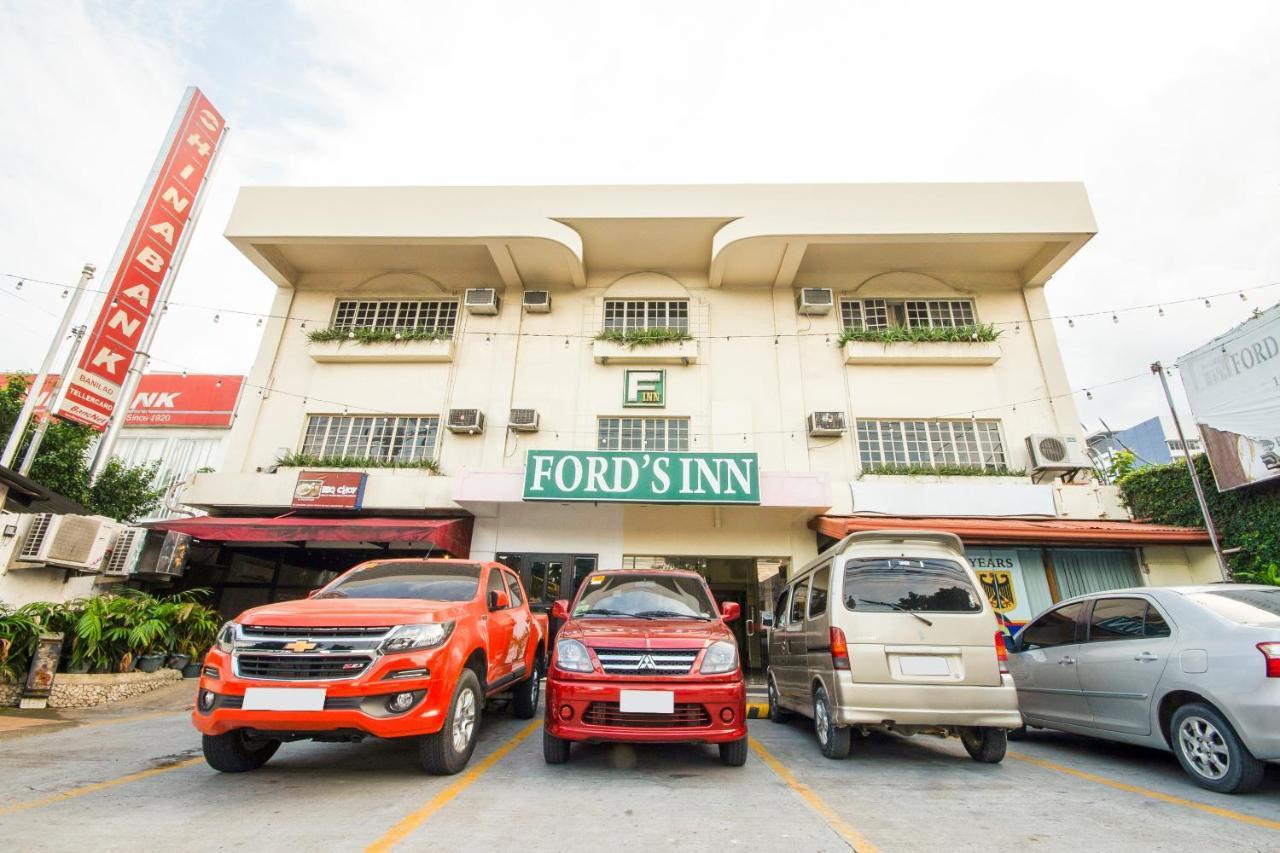 Vaccinated Staff - Oyo 465 Ford'S Inn Cebu Exterior photo